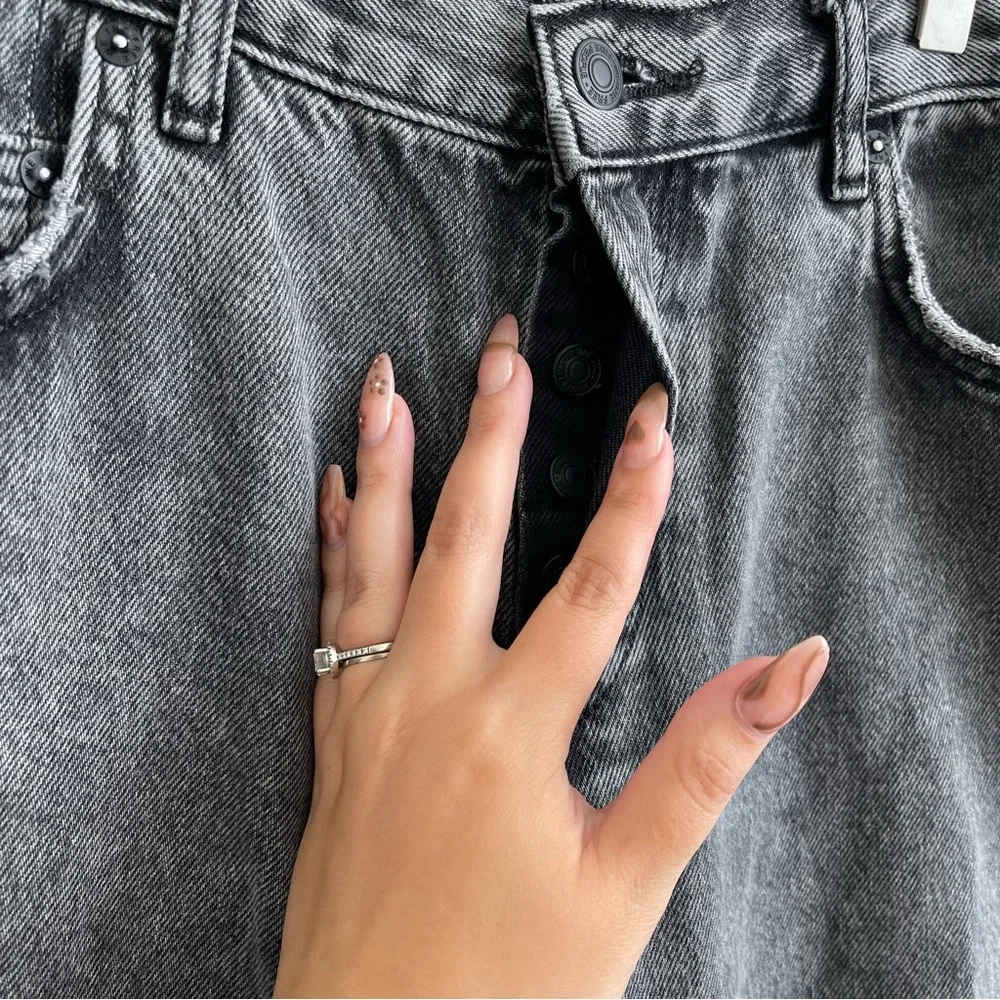 FREE PEOPLE Bottlerocket Grey Maggie Mid Rise Distressed Edgy Straight Leg Jeans - Picture 5 of 13